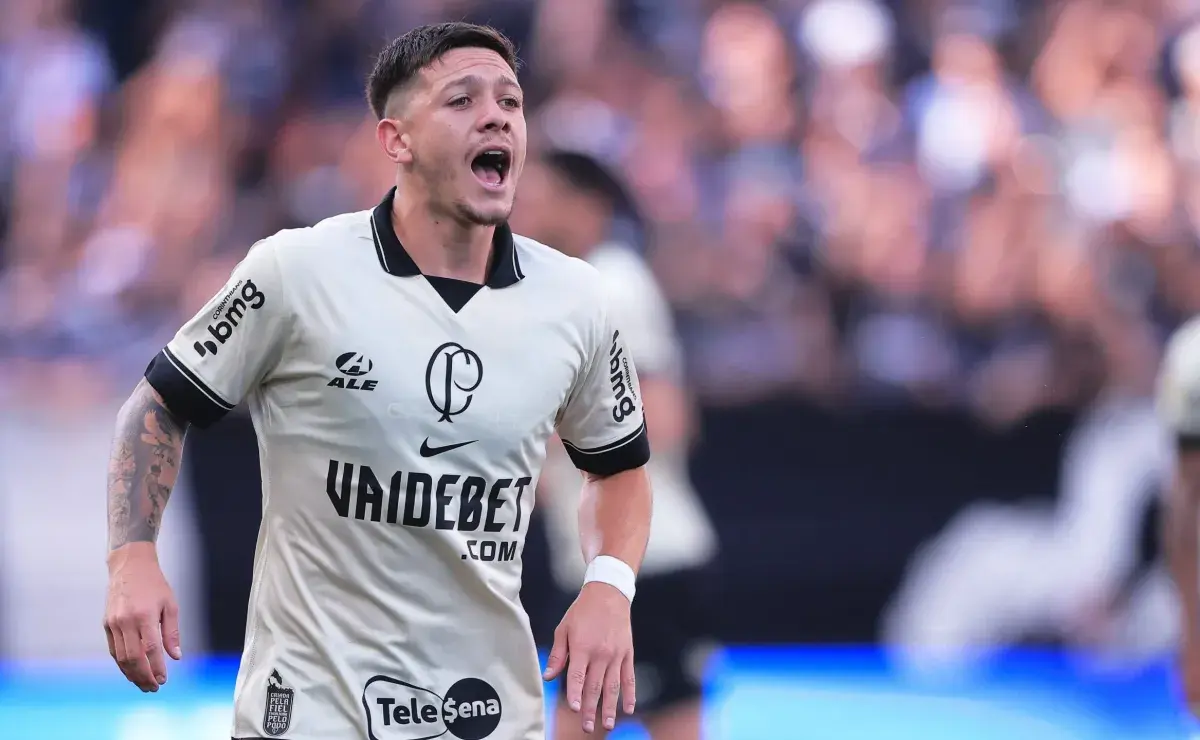 Ex-dirigente do Corinthians elogia evolução do time de Augusto Melo em meio a polêmicas.