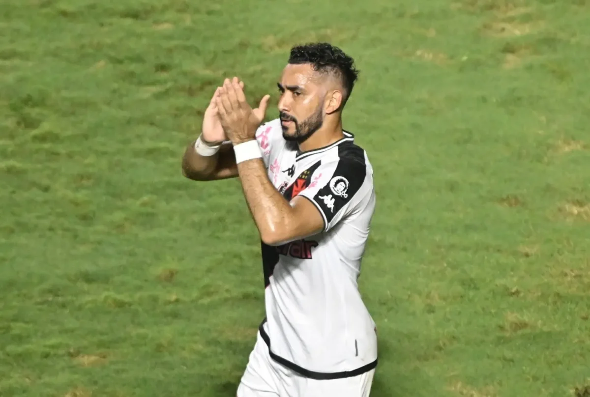 Ex-jogador do Vasco, Payet confirma acordo com Marselha para possível retorno futuro