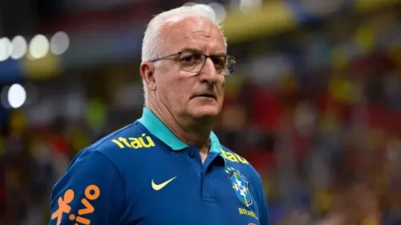 Ex-jogador do Flamengo brilha na Premier League e notícia chega ao técnico Dorival Jr.