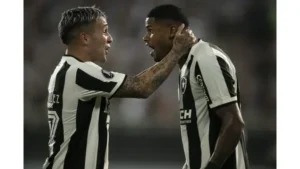 Ex-Botafogo abre o jogo sobre a final da Copa Libertadores: "Torcendo de longe"