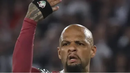 Fluminense Decide sobre Felipe Melo e Oferece Cargo no Departamento de Futebol