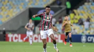 "Fluminense enfrenta crise financeira e pode ser punido pela Fifa por dívidas, incluindo a dívida com Lelê"