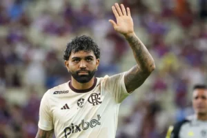 "Gabigol retorna ao Flamengo, mas ruas de Fortaleza ainda falam"