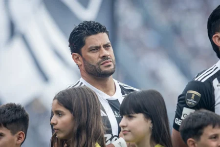 "Hulk se desculpa à torcida do Atlético-MG por vice na Libertadores: 'Temos uma dívida com vocês' - Libertadores 2023"