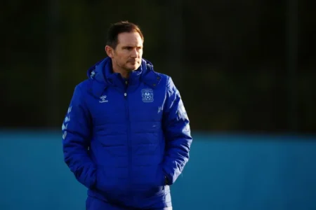 Lampard assume técnico do novo time inglês