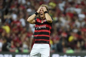 "Oito momentos que definiram o destino do Flamengo: quando a chance de título foi perdida"