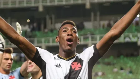 Palmeiras abre mão da contratação de Léo Pelé, do Vasco.