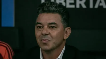 "River Plate reforça sua equipe com Quintero: Marcelo Gallardo toma decisão de contratação e Santos é informado"