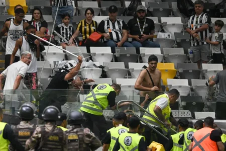 STJD condena Atlético-MG a seis jogos com portões fechados por incidentes na final da Copa do Brasil