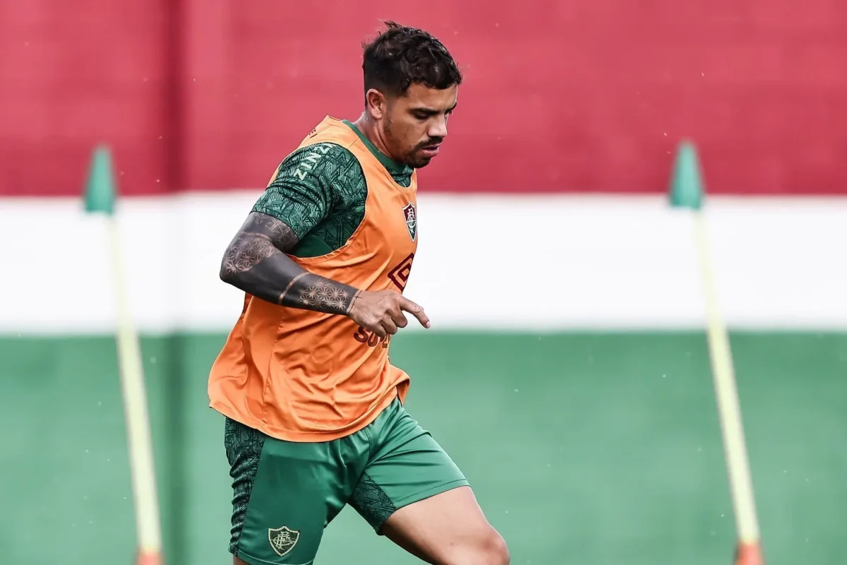 "Terans destaca confiança em si mesmo após pouco uso no Fluminense"