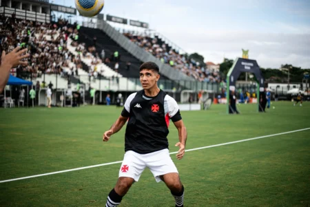 Vasco admite apoio a Sforza, mas não confirma futuro de Rodato