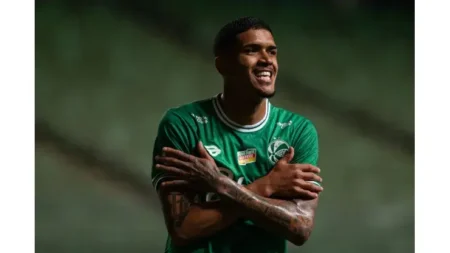 O Vasco em busca do Lucas Barbosa: Valor da transferência pode chegar a R$25 milhões.