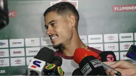 "Zagueiro Luan Freitas não planeja retorno ao Fluminense em 2025"