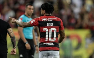 "30+ Camisas 10: A História dos Artilheiros do Flamengo no Século XXI"