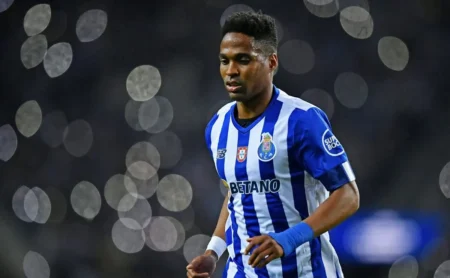 Acordo de R$ 12 milhões com Wendell não resolve, liberação com Porto trava transferência.