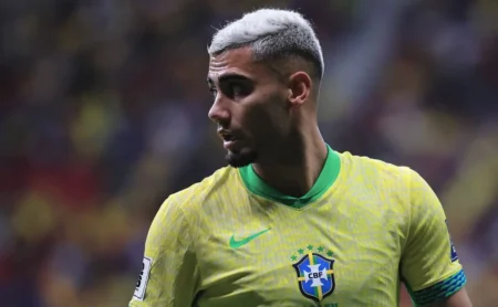 André Pereira considera oferta de clubes europeus para sair do Palmeiras