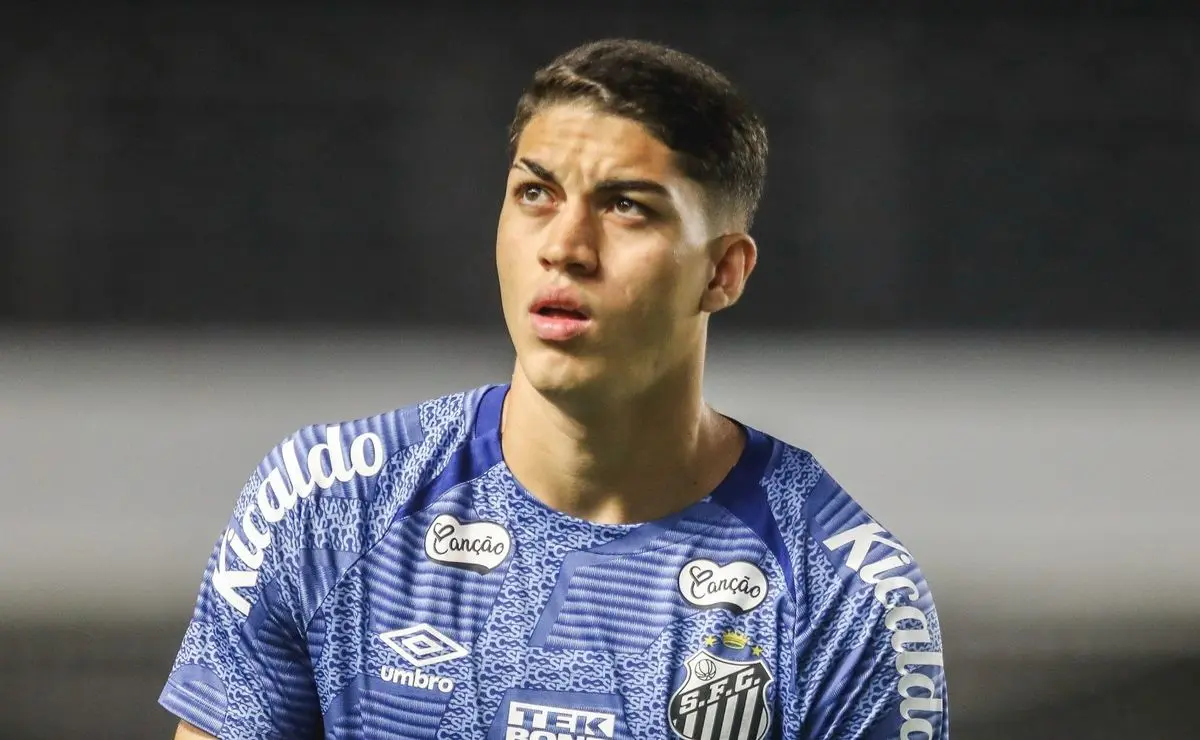 Botafogo finaliza negociação para contratar Jair e seu destino é a equipe do Santos em futuro próximo