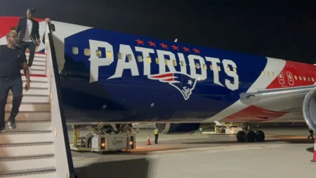 Botafogo pede ressarcimento após mudança no avião fretado para jogo dos Patriots