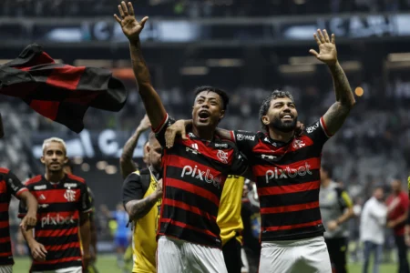 Bruno Henrique está apto para jogar: Flamengo enfrenta a Vitória enquanto Gabigol se despede