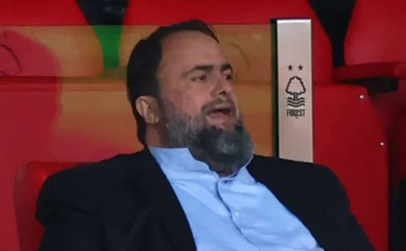 Clube Vasco da Gama: Marinakis Prioriza Aquisição da Sociedade Anônima do Futebol, Mas Faz Exigências