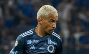 Cruzeiro recusa oferta do Palmeiras de R$ 80 milhões pelo atacante Matheus Pereira