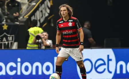 "David Luiz: transferência do ex-jogador do Flamengo para Fortaleza teve reviravolta confirmada por seu agente"