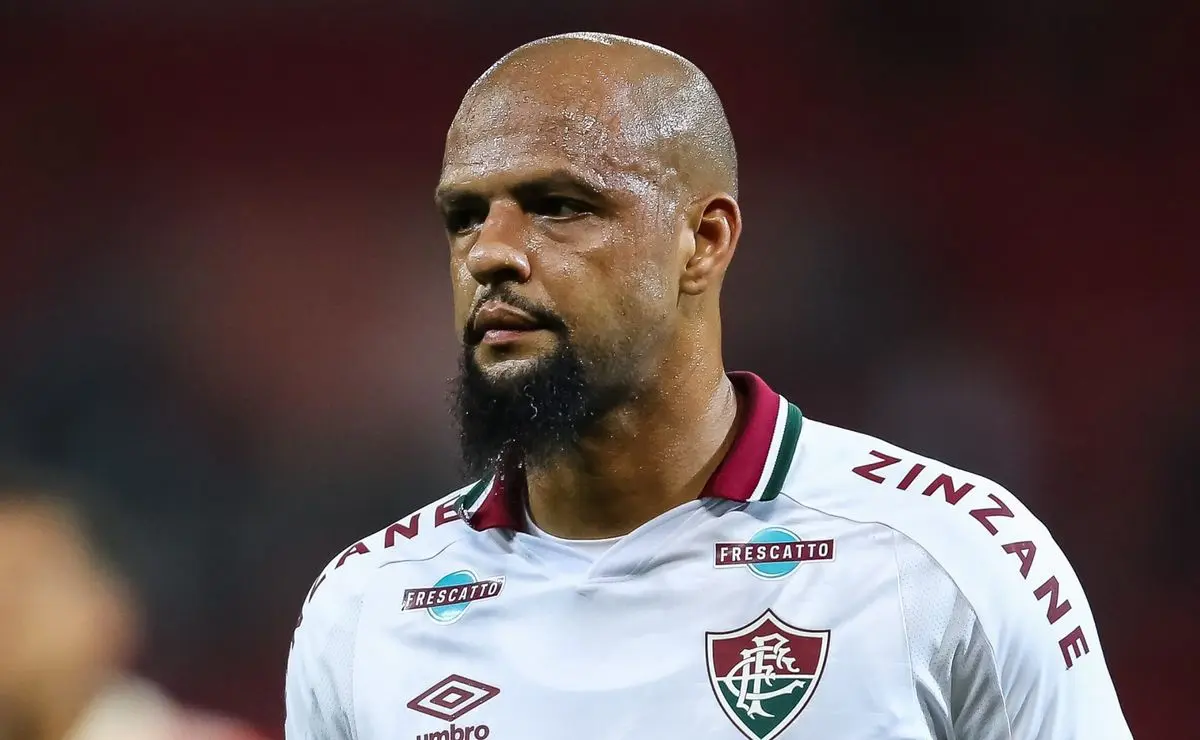 Felipe Melo é Desmentido por Assessoria após Rumores sobre Volta ao Fluminense