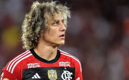 "Flamengo Decide Não Renovar Com David Luiz, E o Zagueiro Avança Negociação Para Rival da Libertadores"