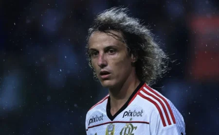 Flamengo define substituto de David Luiz para 2025 e Cleiton é um dos candidatos