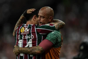 Fluminense chega a São Paulo com Felipe Melo e sem Diogo Barbosa: veja relacionados