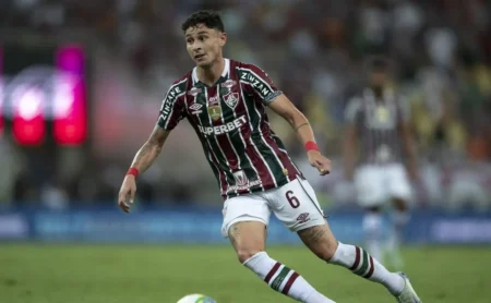 Fluminense e Fortaleza finalizam negociação para contratação de Diogo Barbosa