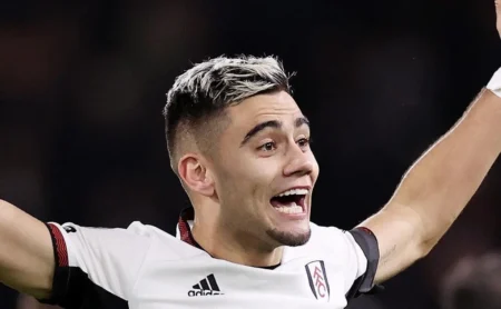 Fulham concorda com proposta do Palmeiras para liberar Andreas Pereira em troca de Richard Ríos