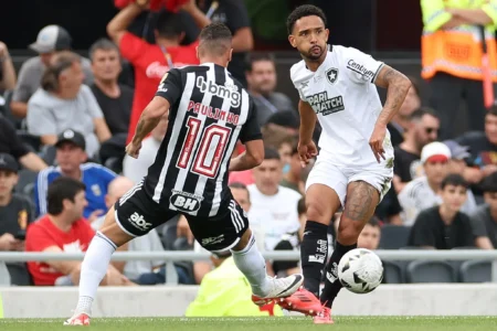 "Lesão em Vitinho: Botafogo perde jogador importante para a Copa Intercontinental"