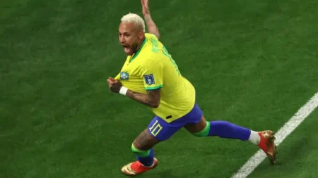 Neymar: "Tenho que estar na próxima Copa do Mundo com a Seleção Brasileira"