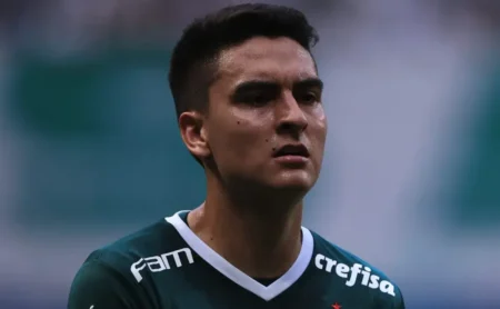 "Palmeiras de Abel Ferreira Anuncia Lista de Dispensa: Atuesta, Vitinho e Outros 3 Jogadores"