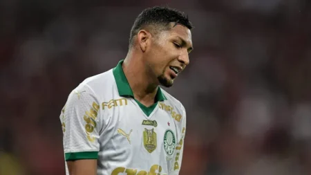 Palmeiras e Santos em Impasse: Santos Oferece Contrato até 2027 para Liberar Rony