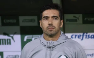 Palmeiras evita perda de Abel Ferreira após mudança na abordagem da diretoria com Leila Pereira