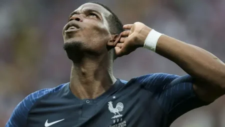 Paul Pogba em negociação com o Corinthians: Requisito crucial para assinatura do contrato