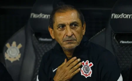 "Ramón Díaz abre o jogo sobre desafio no Corinthians: 'No momento ruim...' - Entrevista exclusiva."