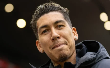 Roberto Firmino no Corinthians: 2 Cenários que Podem Tornar a Contratação Realidade