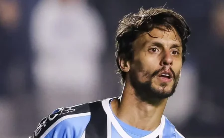 Rodrigo Caio pode se tornar reforço do Coritiba após deixar o Grêmio