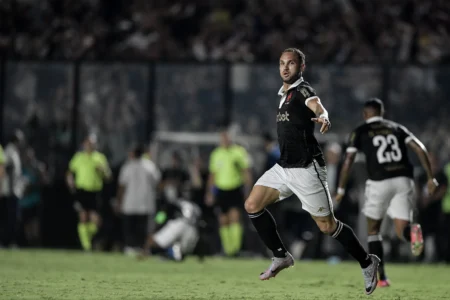 "Serginho: Do Herói do Vasco ao Papel Incerto no Clube"