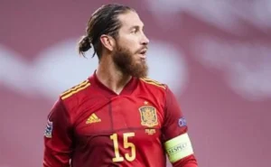 "Sergio Ramos confirma se transferindo para o Cruzeiro com revelação de Samuel Venâncio"