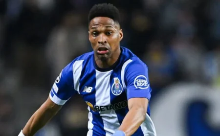 Wendell e São Paulo recebem resposta positiva do Porto, mas problema financeiro trava negociação