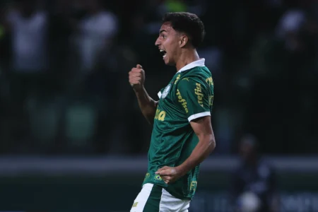 "Alcaraz, Bellingham e o modelo de zagueiro de alto valor do Palmeiras"