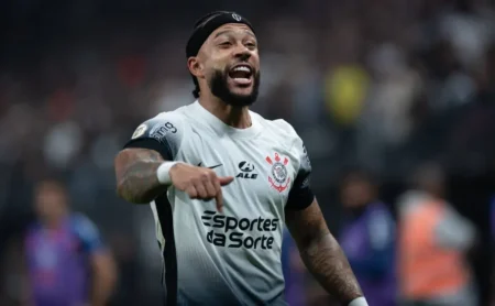 "Análise de Craque Neto: 3 Meses de Memphis Depay no Corinthians com Ramón Díaz - O Que Mudou?"