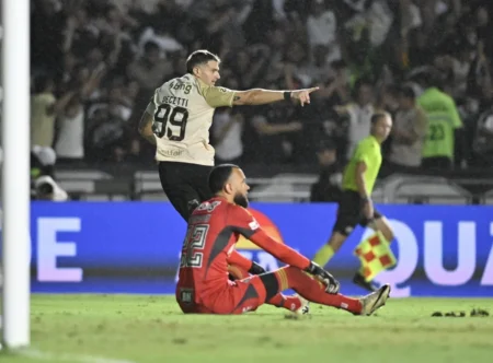 Atlético-MG sofre queda de nível em um dos piores jogos do ano