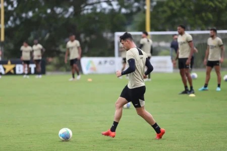 Bastidores do Criciúma após impressionante virada contra o Corinthians em jogo de futebol