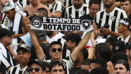 "Botafogo: Torcida esgota ingressos para última partida em casa no Brasileirão"