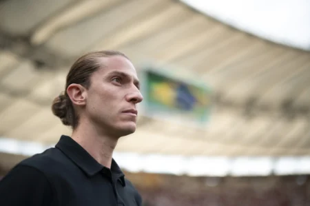 "Filipe Luís destaca atuação impecável do Flamengo e a quebra da invencibilidade do Inter"